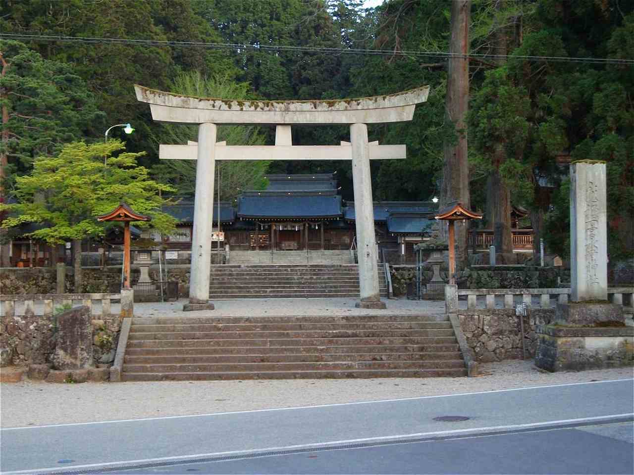 飛騨一宮水無神社