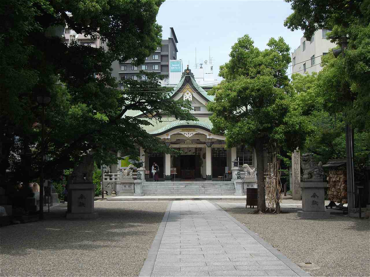 難波八阪神社